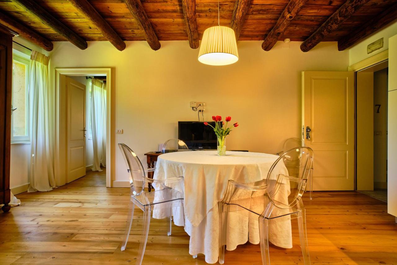Relais Corte Guastalla Apartments Сона Екстер'єр фото