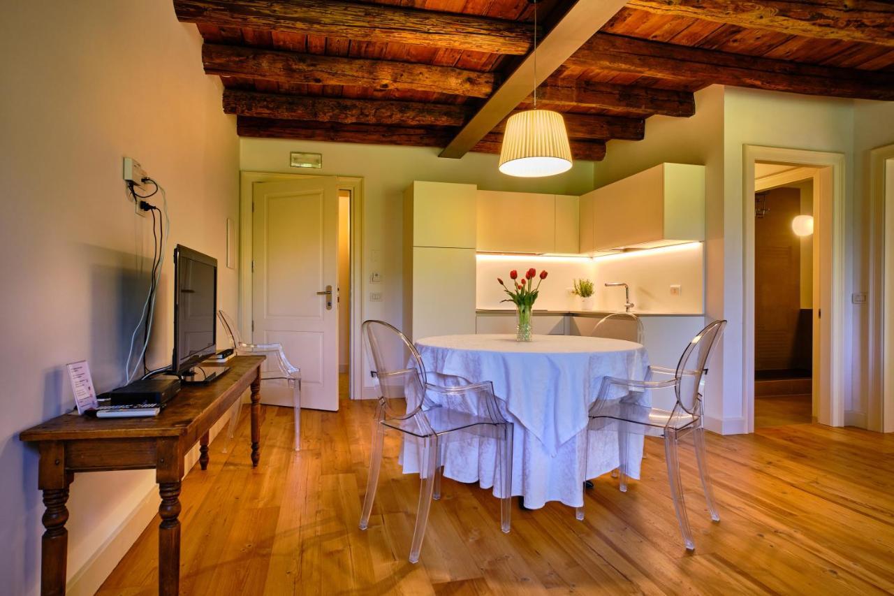 Relais Corte Guastalla Apartments Сона Екстер'єр фото
